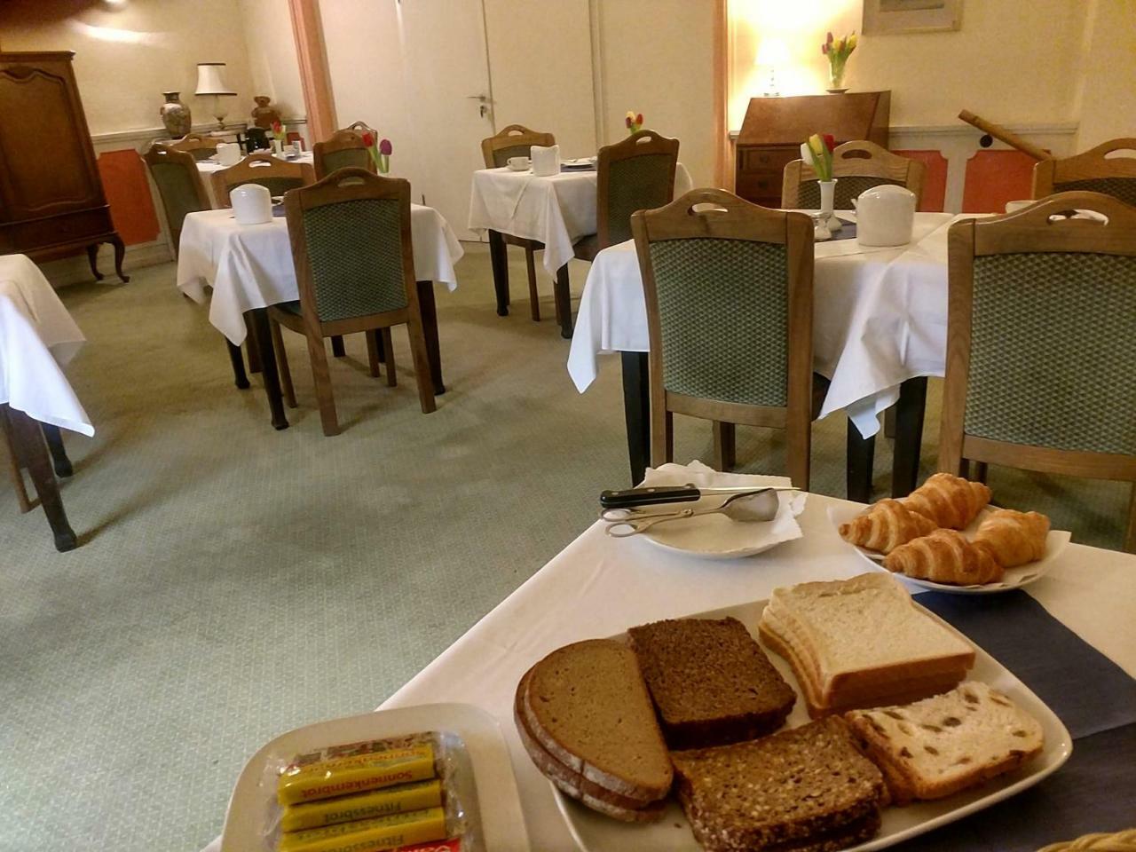 Schloss Hotel Gbr 뒤셀도르프 외부 사진