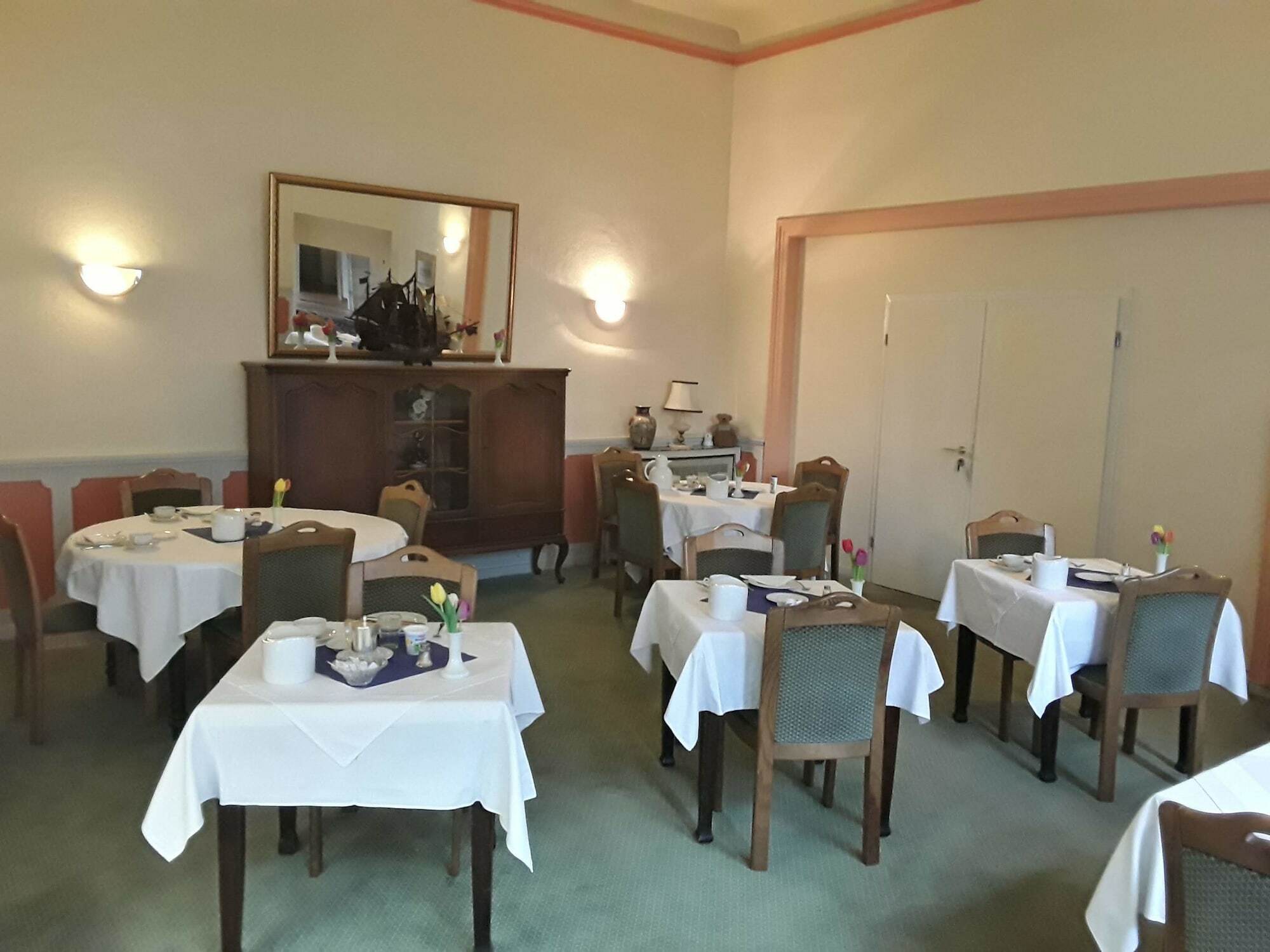 Schloss Hotel Gbr 뒤셀도르프 외부 사진
